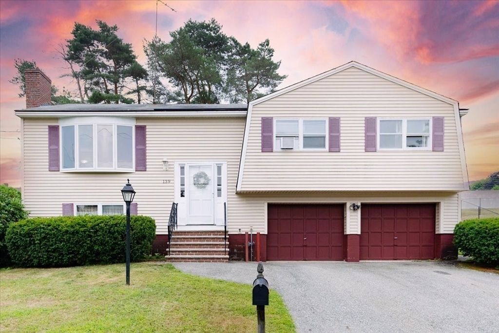 Attached, Exterior, Facade, Raised Ranch