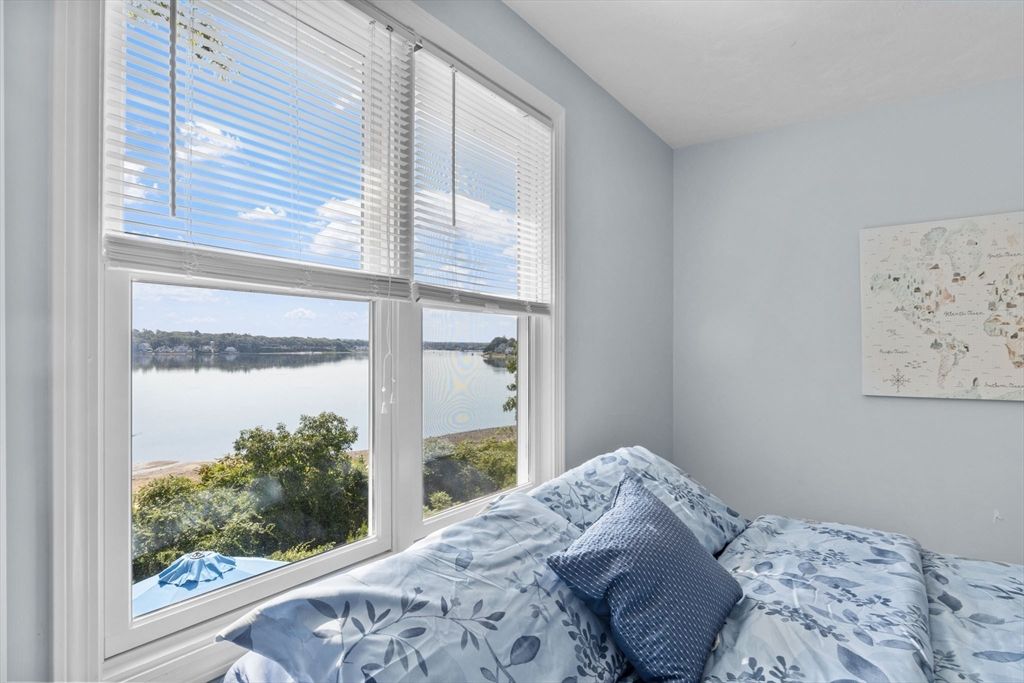 Bedroom, Interior, Water