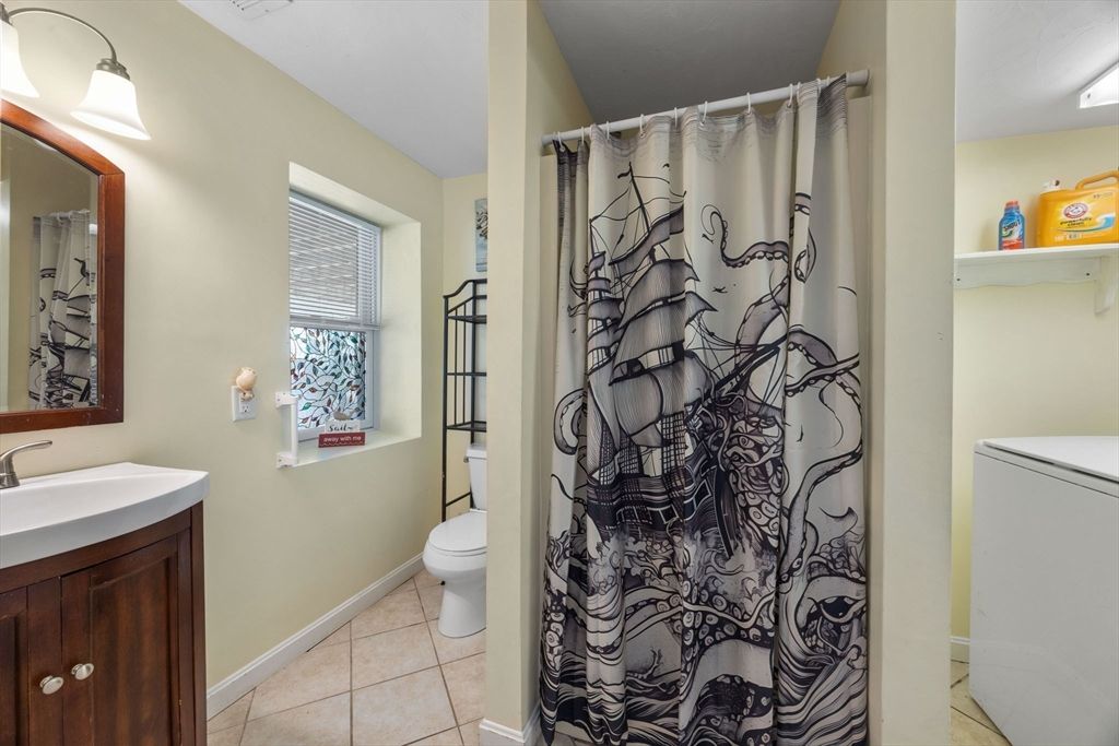 Bathroom, Interior