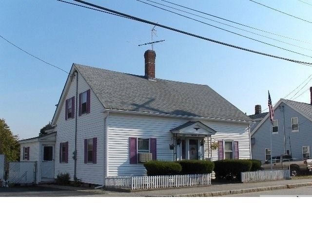 Exterior, Facade, Cape Cod
