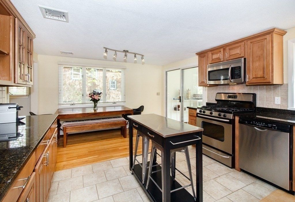 Dining room, Interior, Kitchen, Stainless Steel Appliances, Wood Texture Flooring