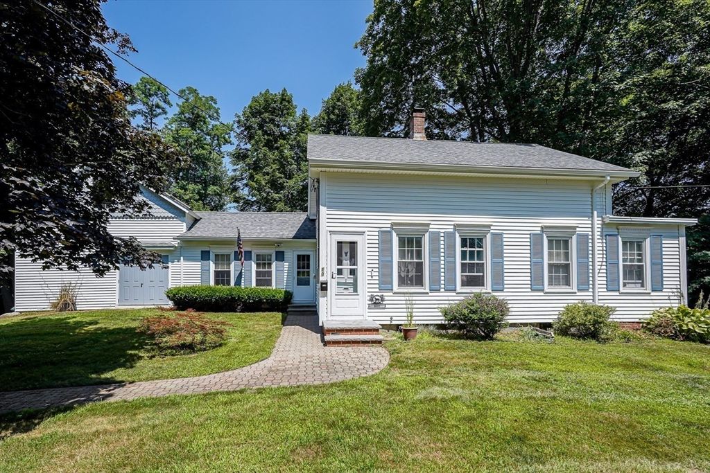 Exterior, Facade, Cape Cod