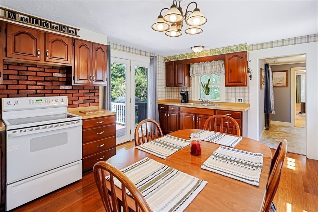 Dining room, Interior, Kitchen, Wood Texture Flooring
