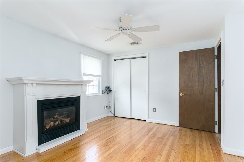 Empty room, Fireplace, Interior, Wood Texture Flooring