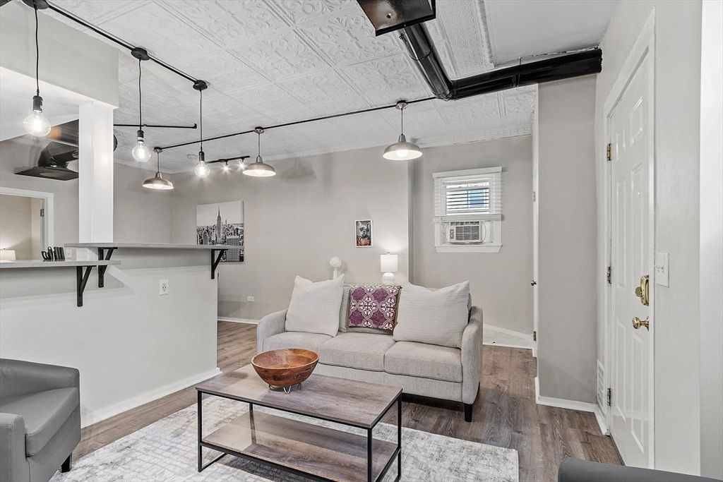 Interior, Living room, Pendant Lights, Wood Texture Flooring