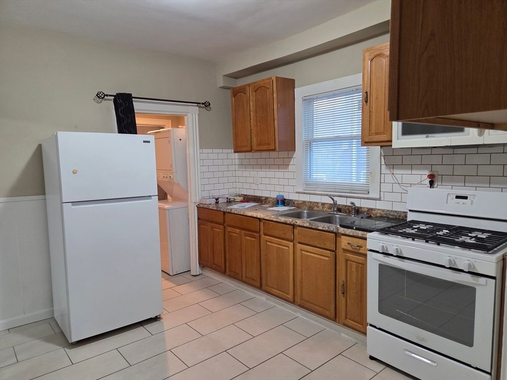 Interior, Kitchen, Washer