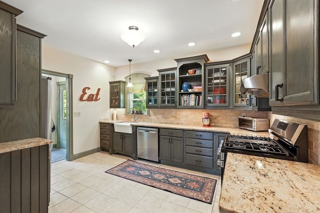 Interior, Kitchen, Pendant Lights, Recessed Lighting, Stainless Steel Appliances
