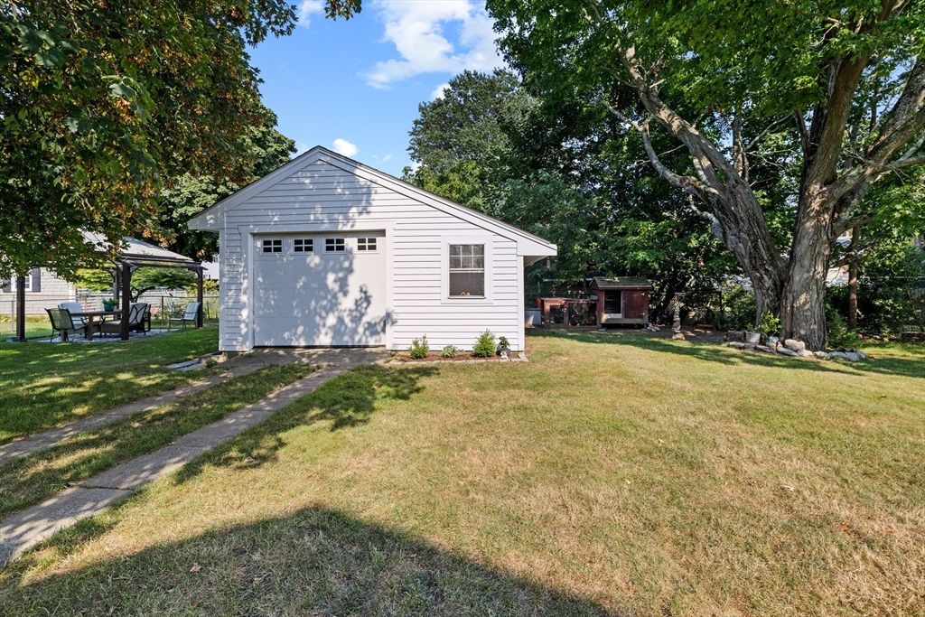Backyard, Detached Garage, Exterior