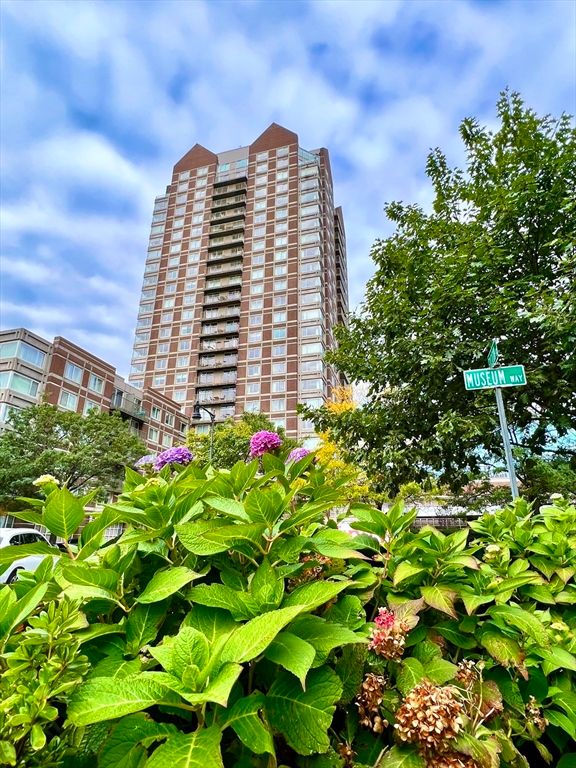Exterior, Facade, Highrise