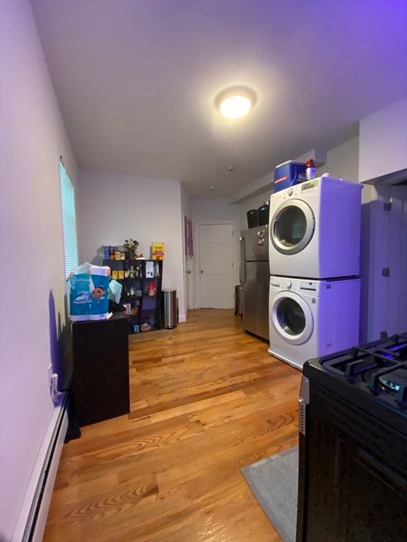 Interior, Kitchen, Utility Closets, Washer, Wood Texture Flooring