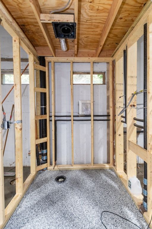 Empty room, Interior, Wooden Beams, Wooden Ceilings