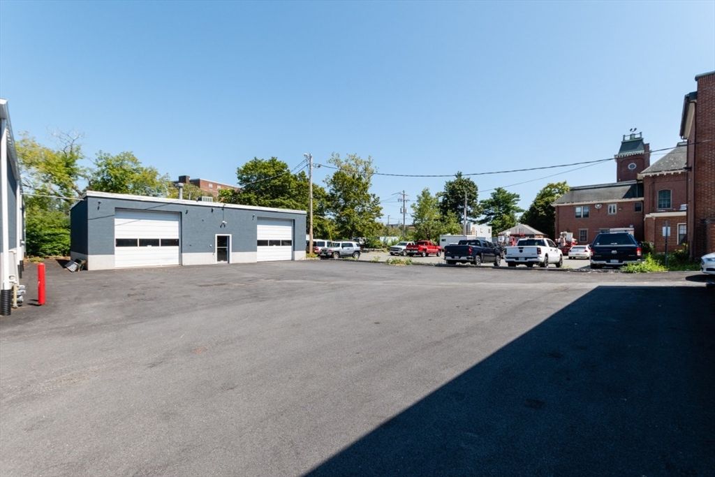 Detached Garage, Exterior