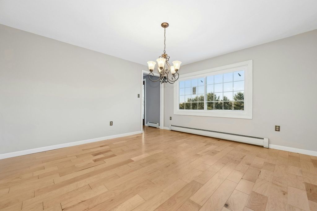 Chandelier, Empty room, Interior, Wood Texture Flooring
