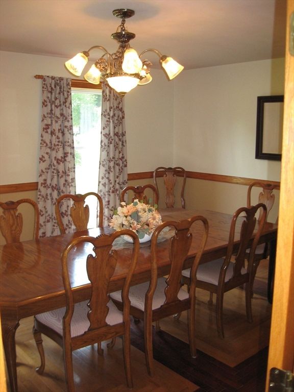 Chandelier, Dining room, Interior
