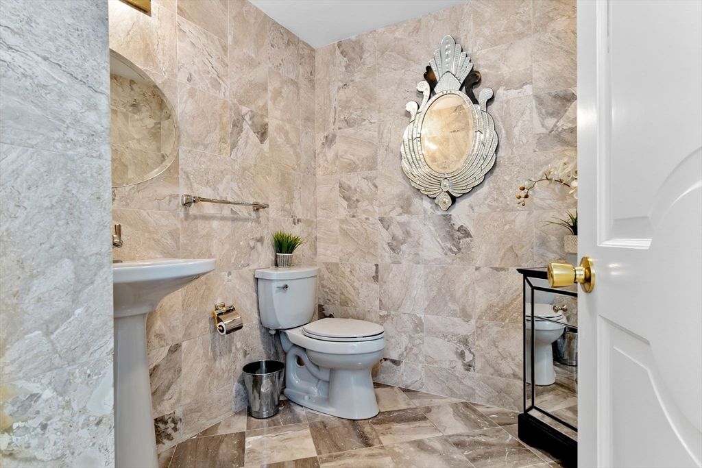 Bathroom, Interior, Stone Walls