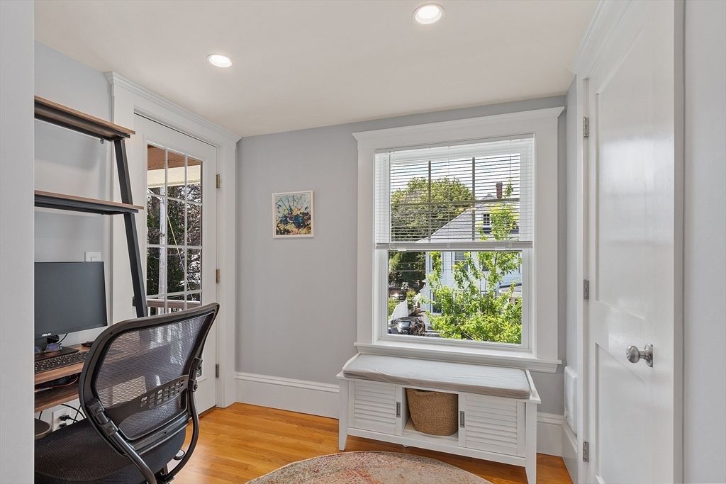 Home Office, Interior, Recessed Lighting, Wood Texture Flooring