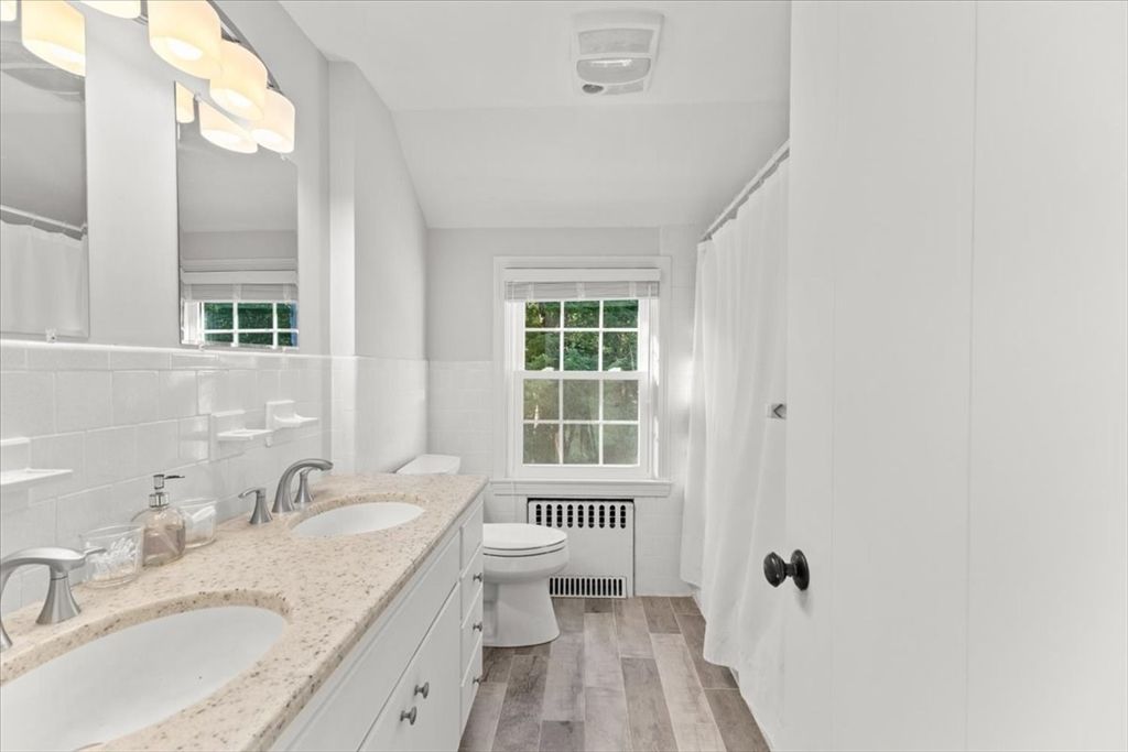 Bathroom, Dual Sink Vanities, Interior, Wood Texture Flooring