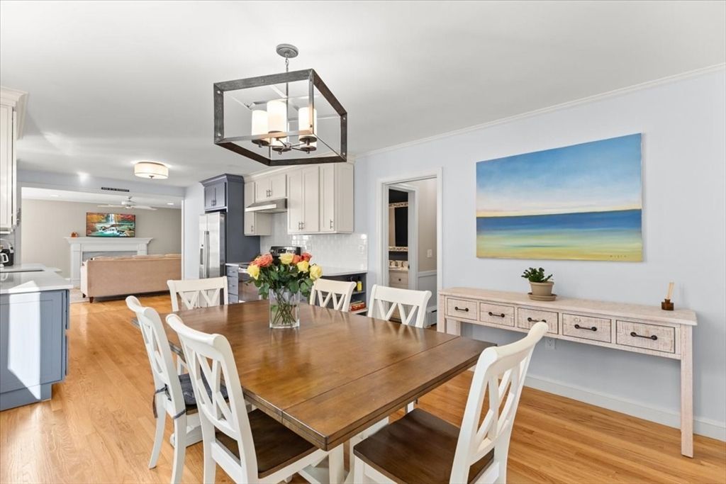 Chandelier, Dining room, Interior, Kitchen, Pendant Lights, Recessed Lighting, Water, Wood Texture Flooring