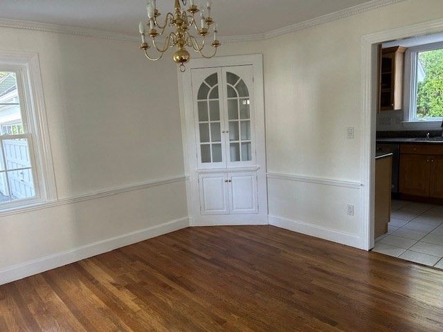 Chandelier, Empty room, Interior, Kitchen, Wood Texture Flooring
