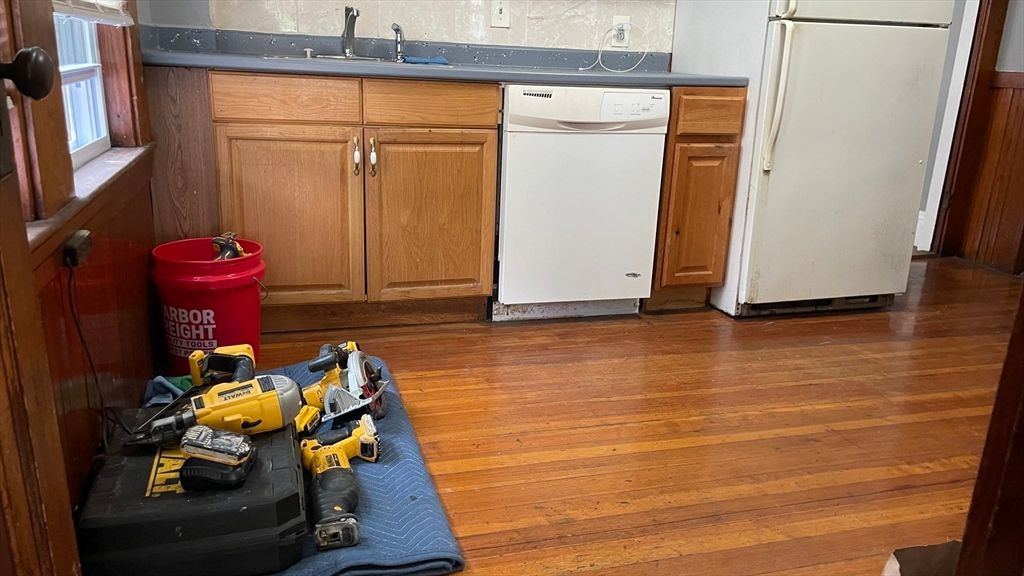Interior, Kitchen, Wood Texture Flooring