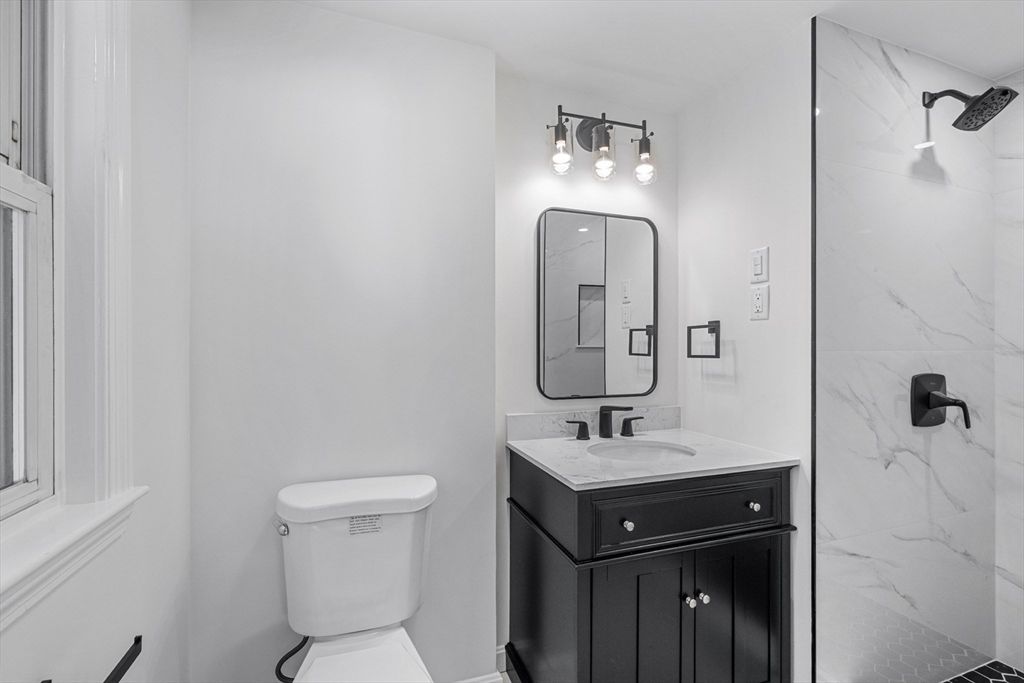 Bathroom, Interior, Marble Walls