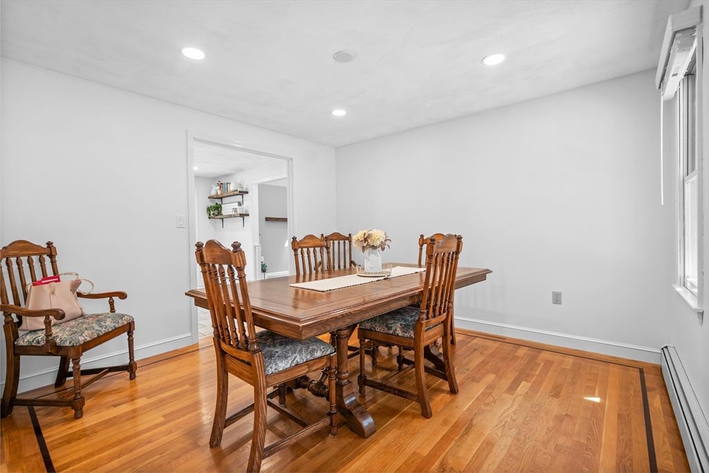 Dining room, Interior, Recessed Lighting, Wood Texture Flooring