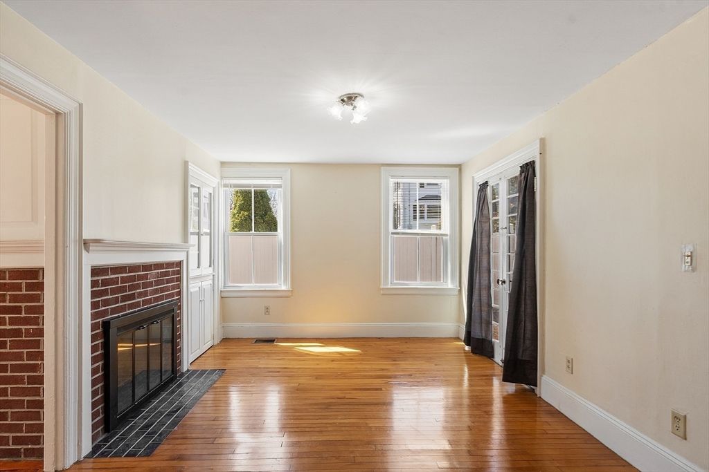 Empty room, Fireplace, Interior, Wood Texture Flooring