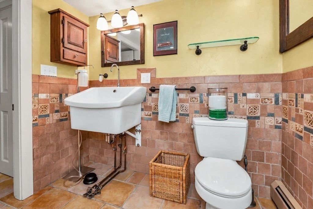 Bathroom, Interior, Stone Walls