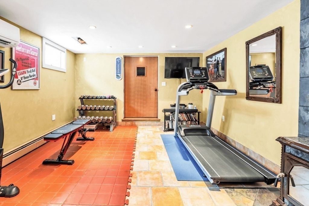 Fitness Equipment, Interior, Recessed Lighting