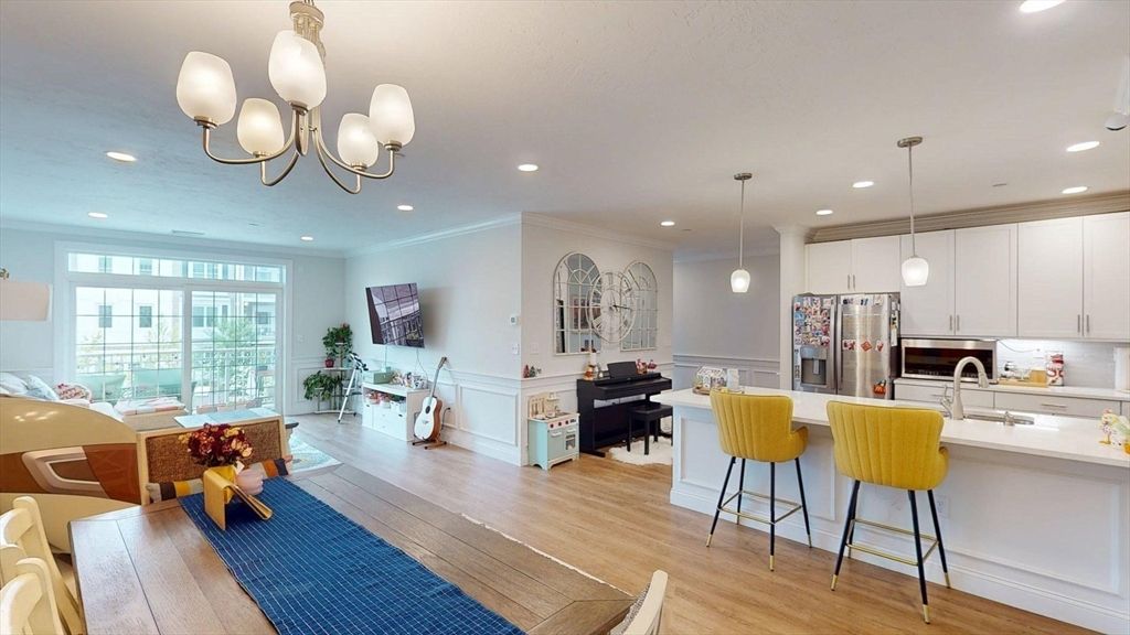 Interior, Kitchen, Pendant Lights, Piano, Recessed Lighting, Wood Texture Flooring