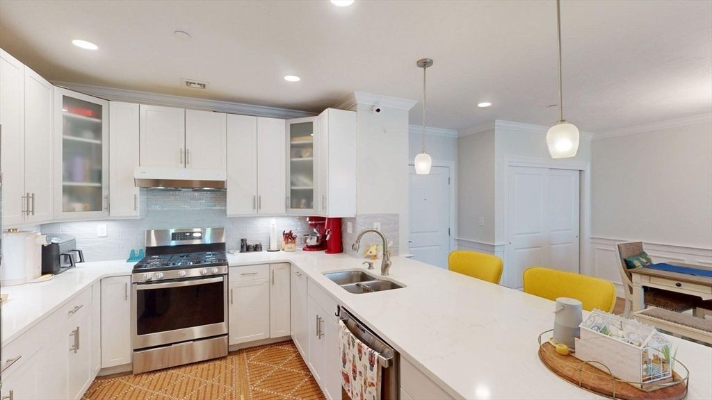 Interior, Kitchen, Pendant Lights, Recessed Lighting, Stainless Steel Appliances