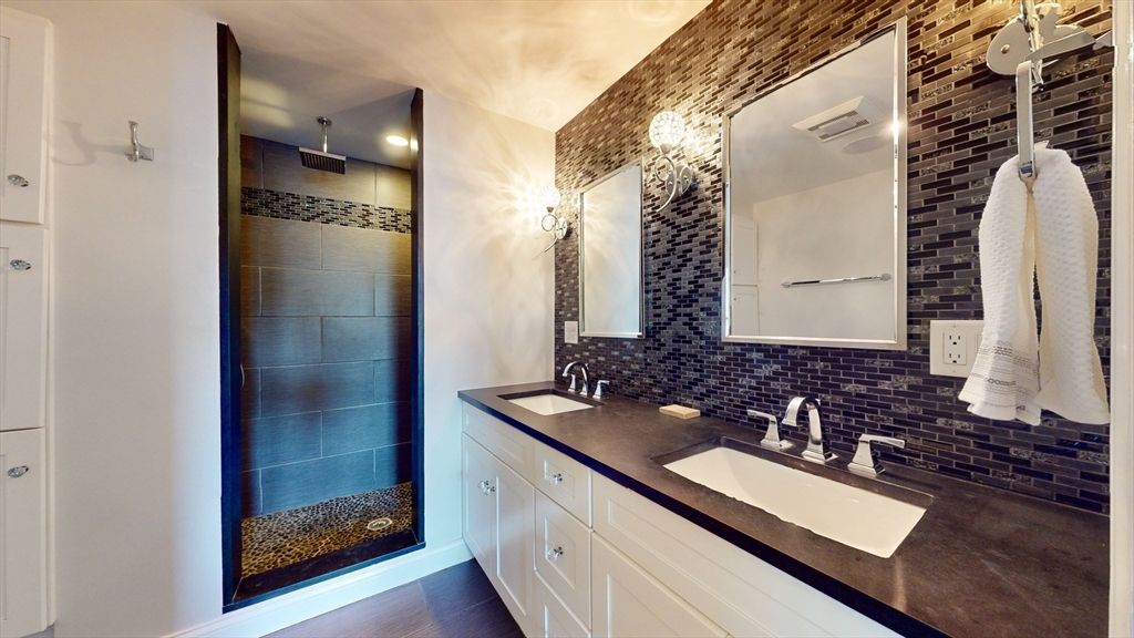 Bathroom, Dual Sink Vanities, Interior, Wood Texture Flooring