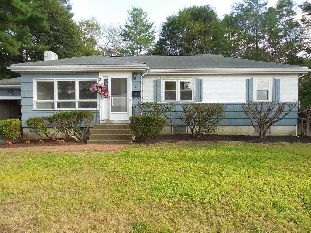 Backyard, Exterior, Facade, Ranch