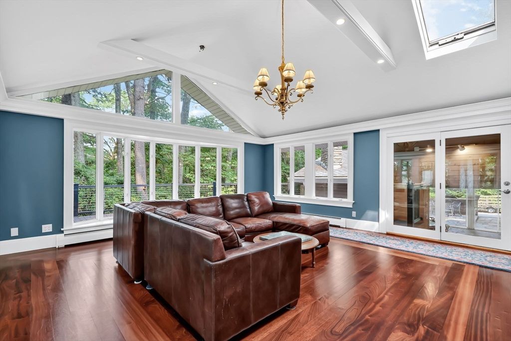 Chandelier, Interior, Living room, Recessed Lighting, Wood Texture Flooring
