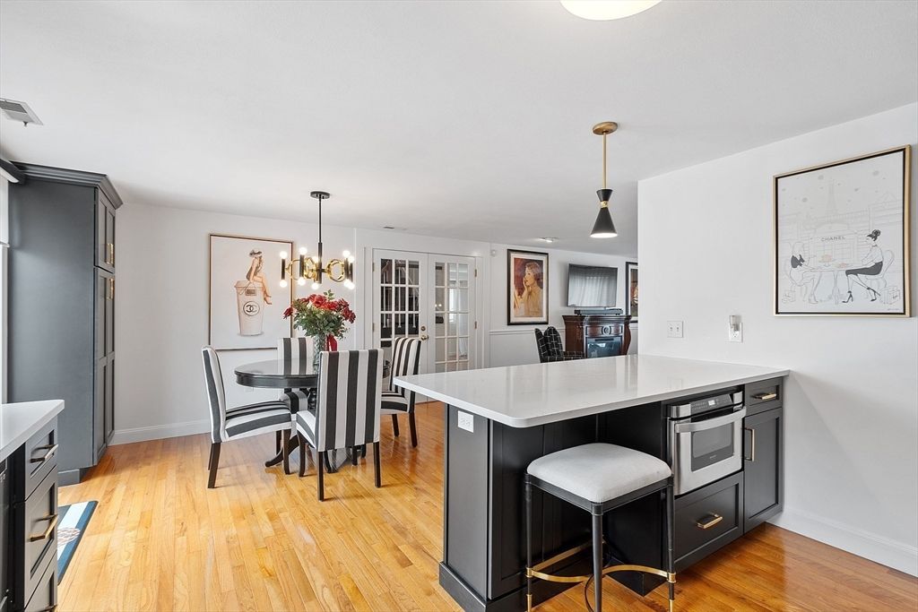 Dining room, Interior, Kitchen, Pendant Lights, Wood Texture Flooring