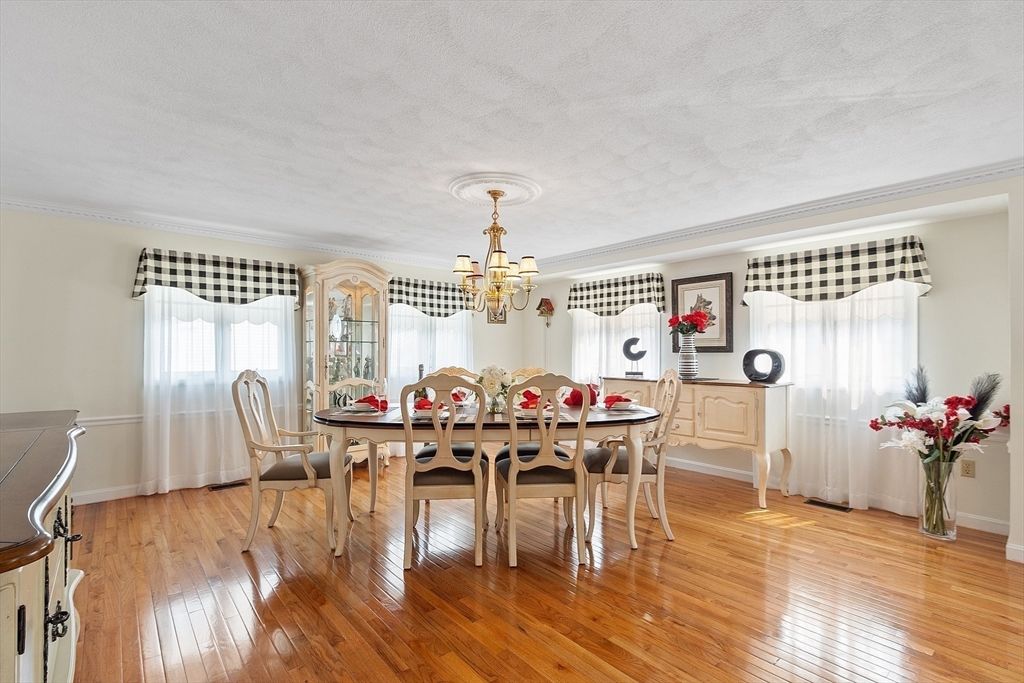 Chandelier, Dining room, Interior, Wood Texture Flooring