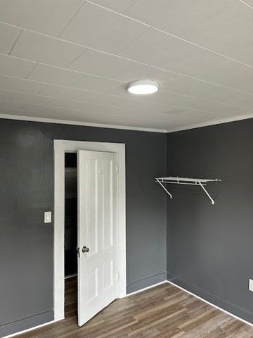 Empty room, Interior, Walk-in Closets, Wood Texture Flooring