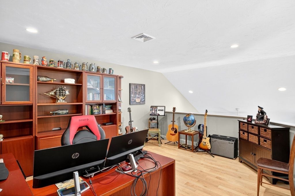 Home Office, Interior, Recessed Lighting, Wood Texture Flooring