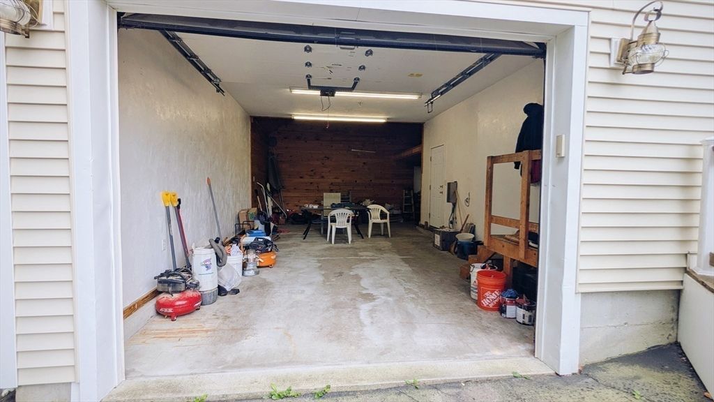 Garage, Interior, Stone Walls