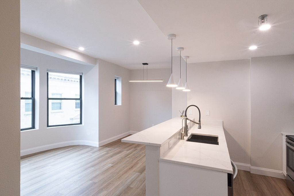 Interior, Kitchen, Pendant Lights, Recessed Lighting, Wood Texture Flooring