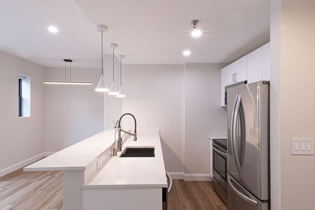 Interior, Kitchen, Pendant Lights, Recessed Lighting, Wood Texture Flooring