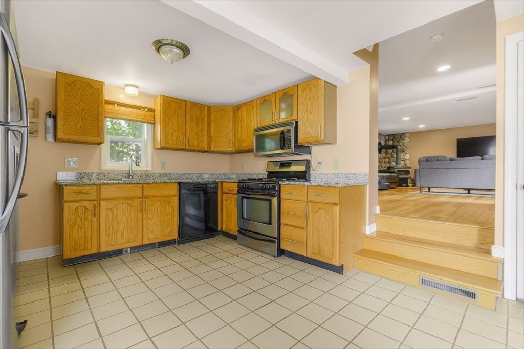 Interior, Kitchen, Living room, Recessed Lighting, Wood Texture Flooring