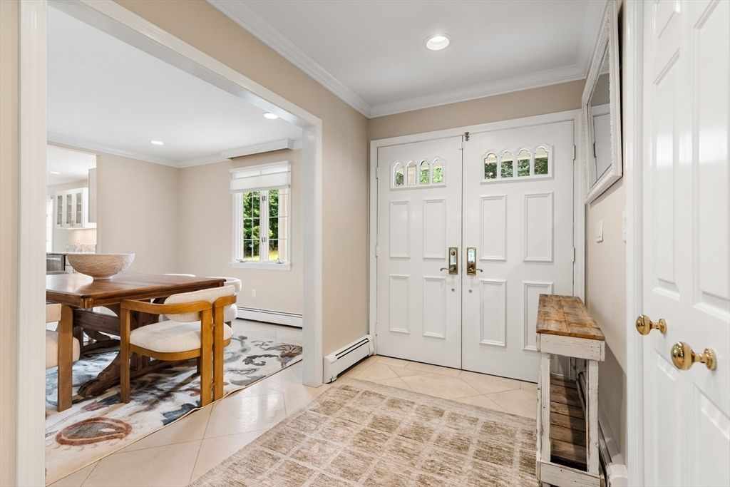 Dining room, Interior, Recessed Lighting