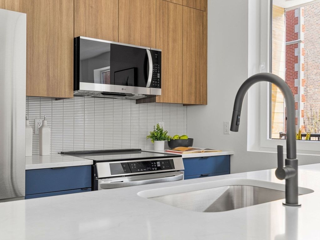 Interior, Kitchen, Stainless Steel Appliances