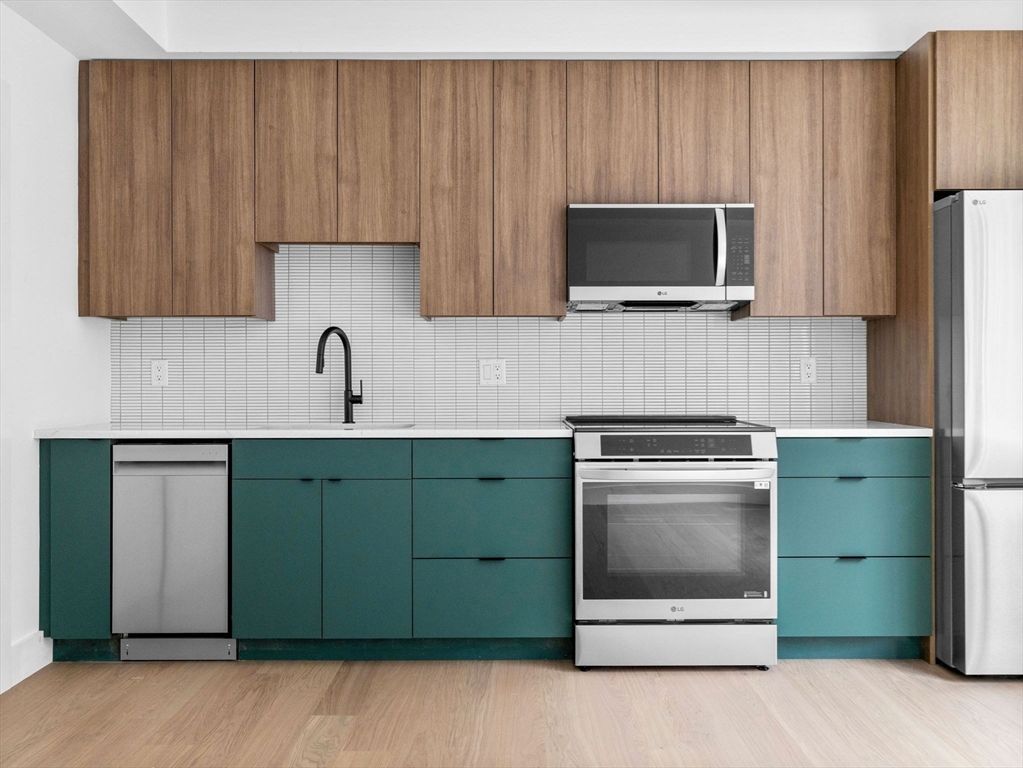 Interior, Kitchen, Stainless Steel Appliances, Wood Texture Flooring