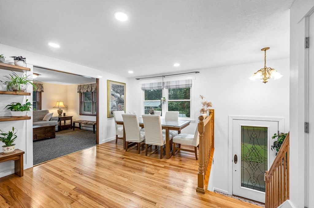 Dining room, Interior, Pendant Lights, Recessed Lighting, Wood Texture Flooring