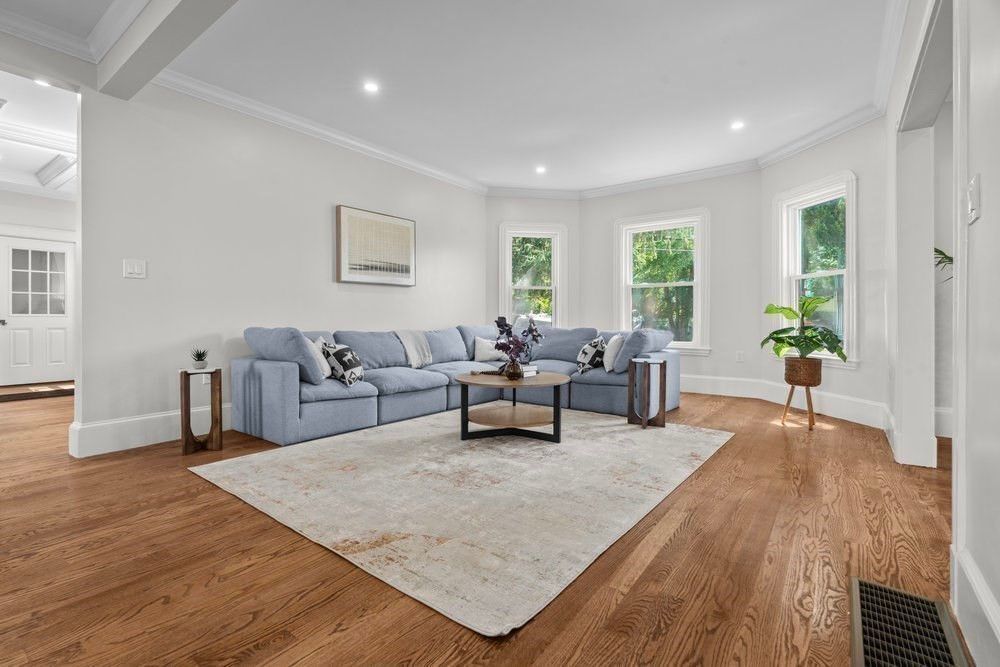 Interior, Living room, Recessed Lighting, Wood Texture Flooring