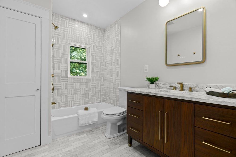 Bathroom, Interior, Recessed Lighting, Wood Texture Flooring
