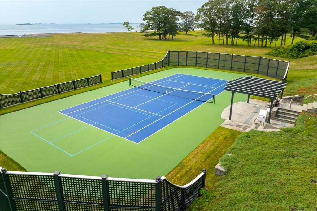 Exterior, Tennis Courts