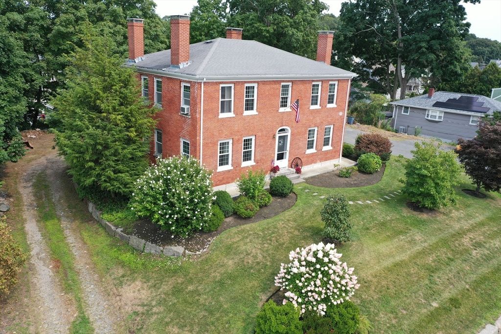 Backyard, Exterior, Facade, Brick Facade, Georgian